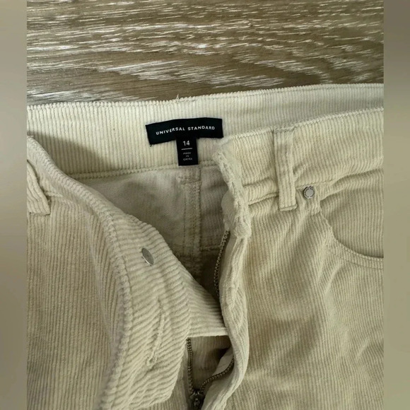 Universal Standard White Corduroy Pants Size 14 EUC - Picture 3 of 6